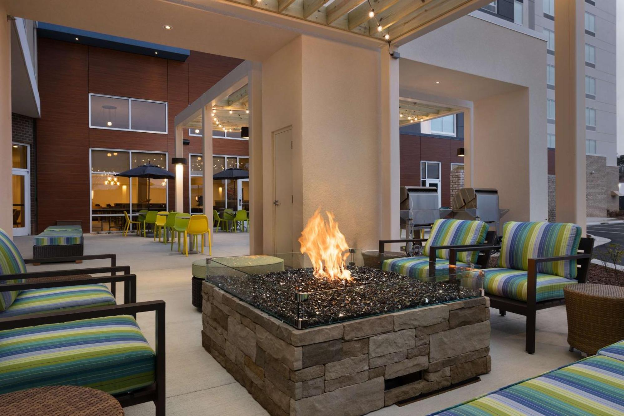 Hampton Inn & Suites Durham University Medical Center ภายนอก รูปภาพ